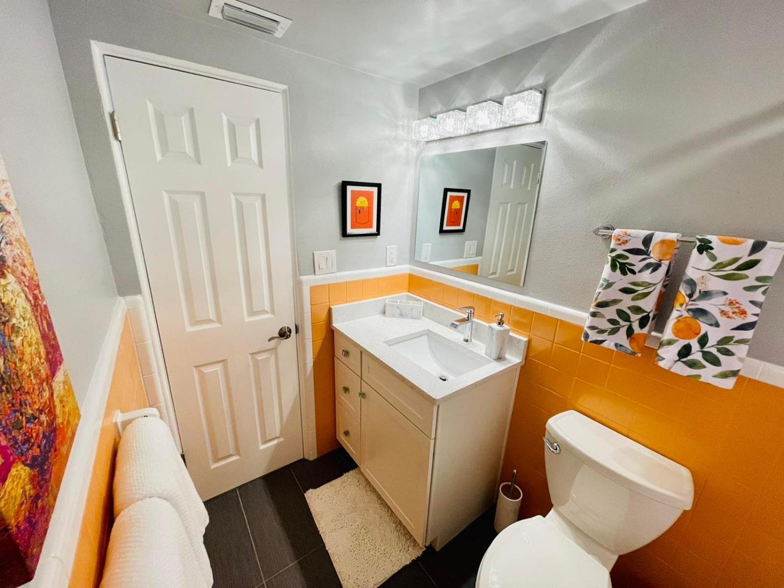 Midtown Cottage - In The Heart Of Cocoa Beach Exterior foto