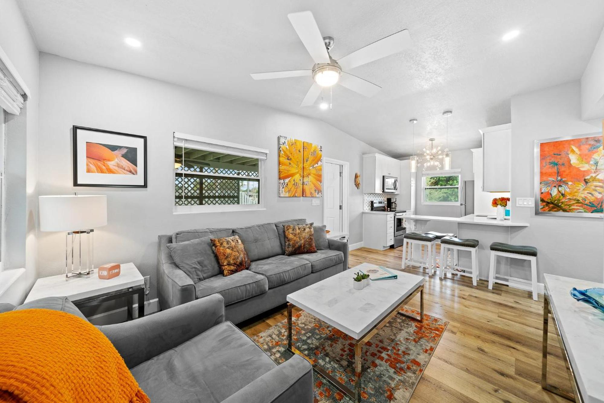 Midtown Cottage - In The Heart Of Cocoa Beach Exterior foto
