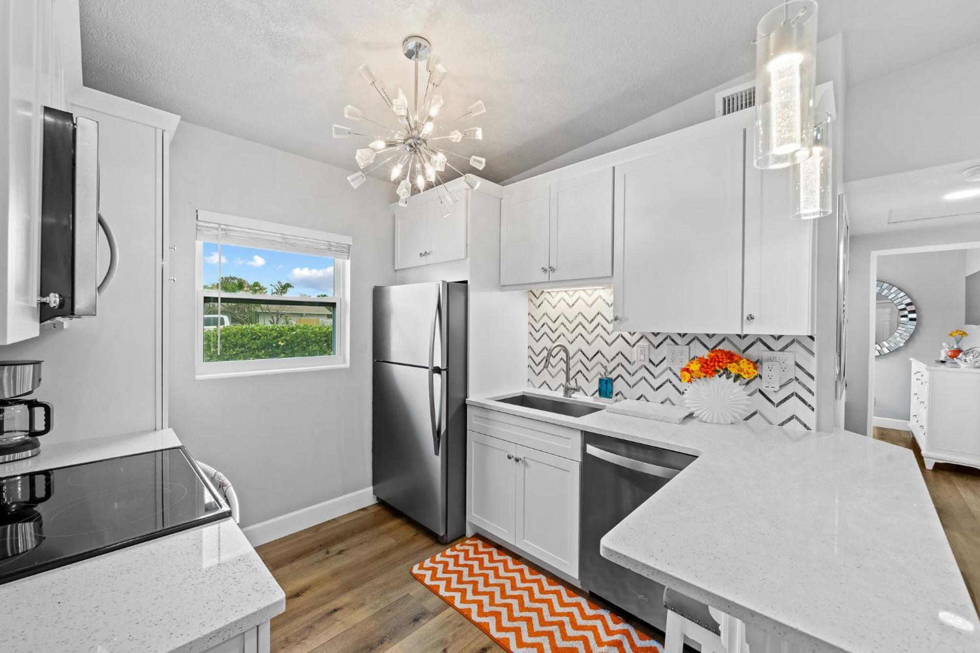 Midtown Cottage - In The Heart Of Cocoa Beach Exterior foto